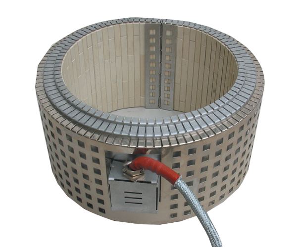 Fascia riscaldante in ceramica con carter coibentato e terzo carter forato antinfortuinistico